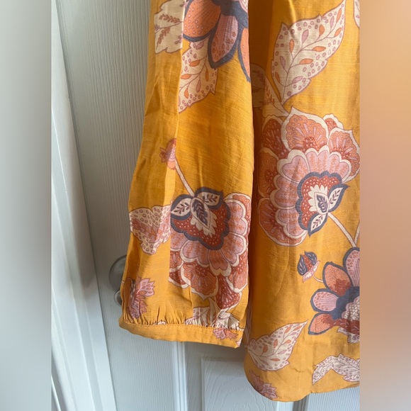 NWT Lauren Conrad Button Front Ruffle Blouse….XL…Orange color floral print - Picture 4 of 9